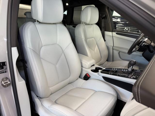 PORSCHE Macan 2.0