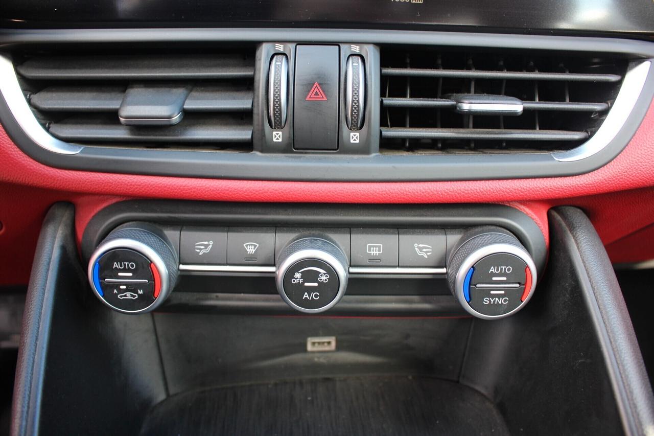 ALFA ROMEO GIULIA SUPER-AT8-160cv*PREZZO VERO* TAGLIANDO ALFA-UNIPRO' PELLE