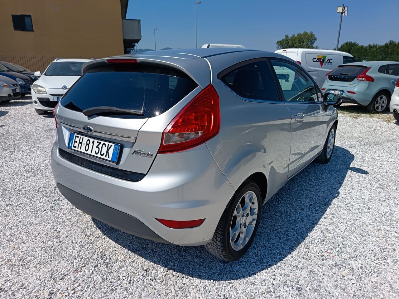 Ford Fiesta 1.4 TDCi 70CV 3 porte Titanium