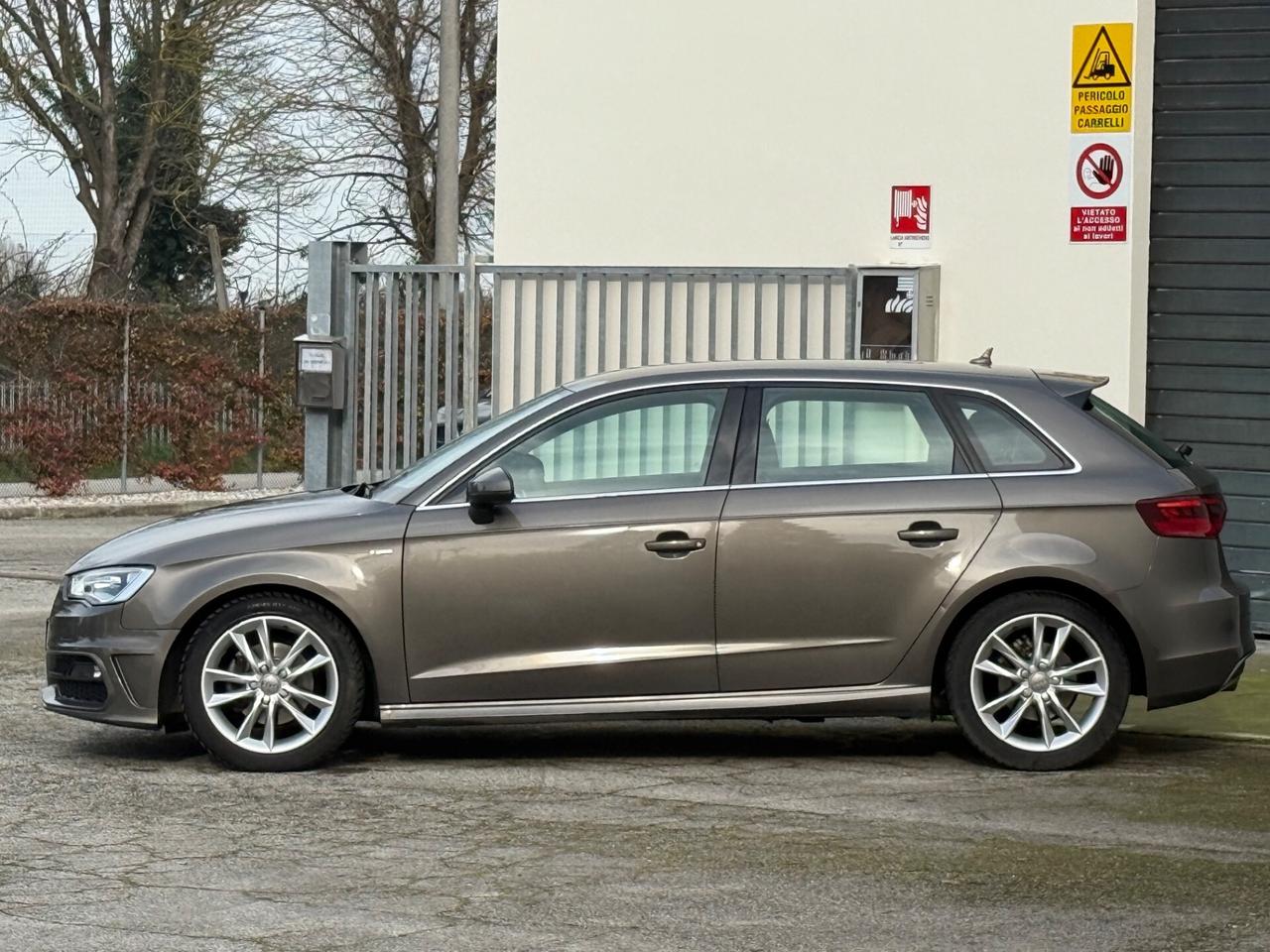 Audi A3 Sedan 1.6 TDI clean diesel Ambiente