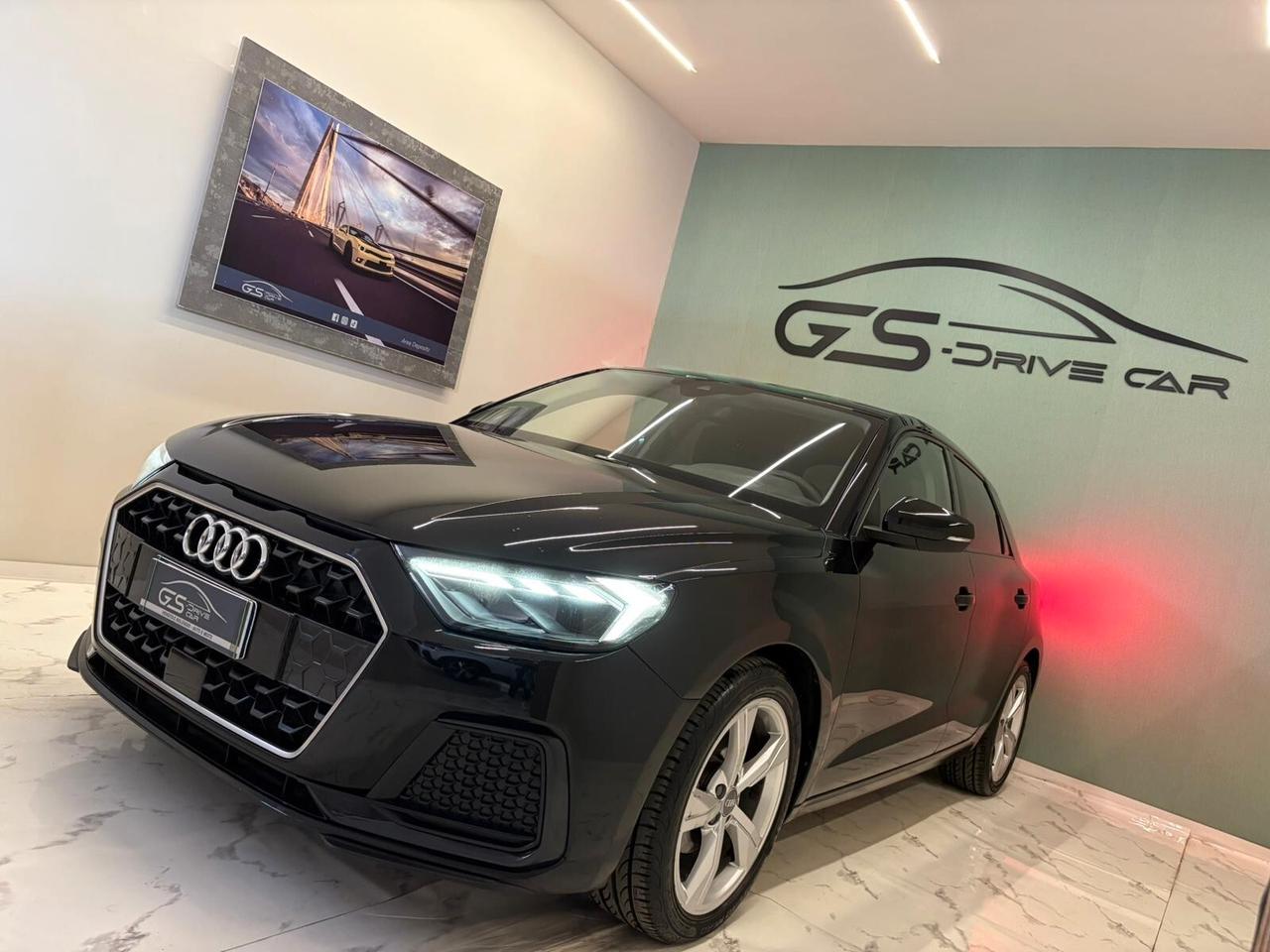 Audi A1 Sportback 30 1.0 TFSI 116cv IDENTITY BLACK