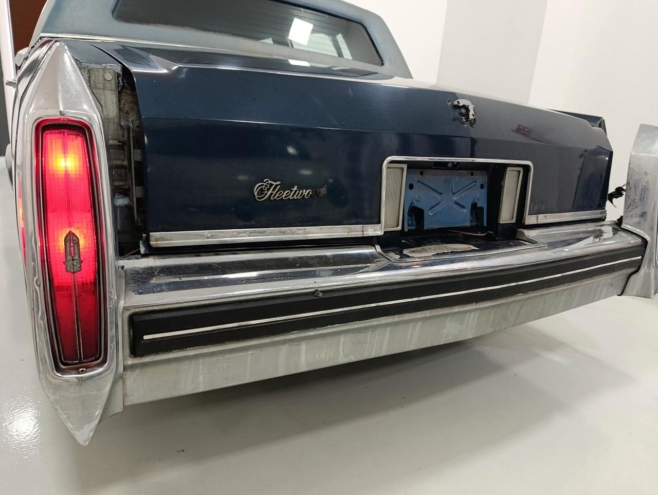 Cadillac Fleetwood BROUGHAM