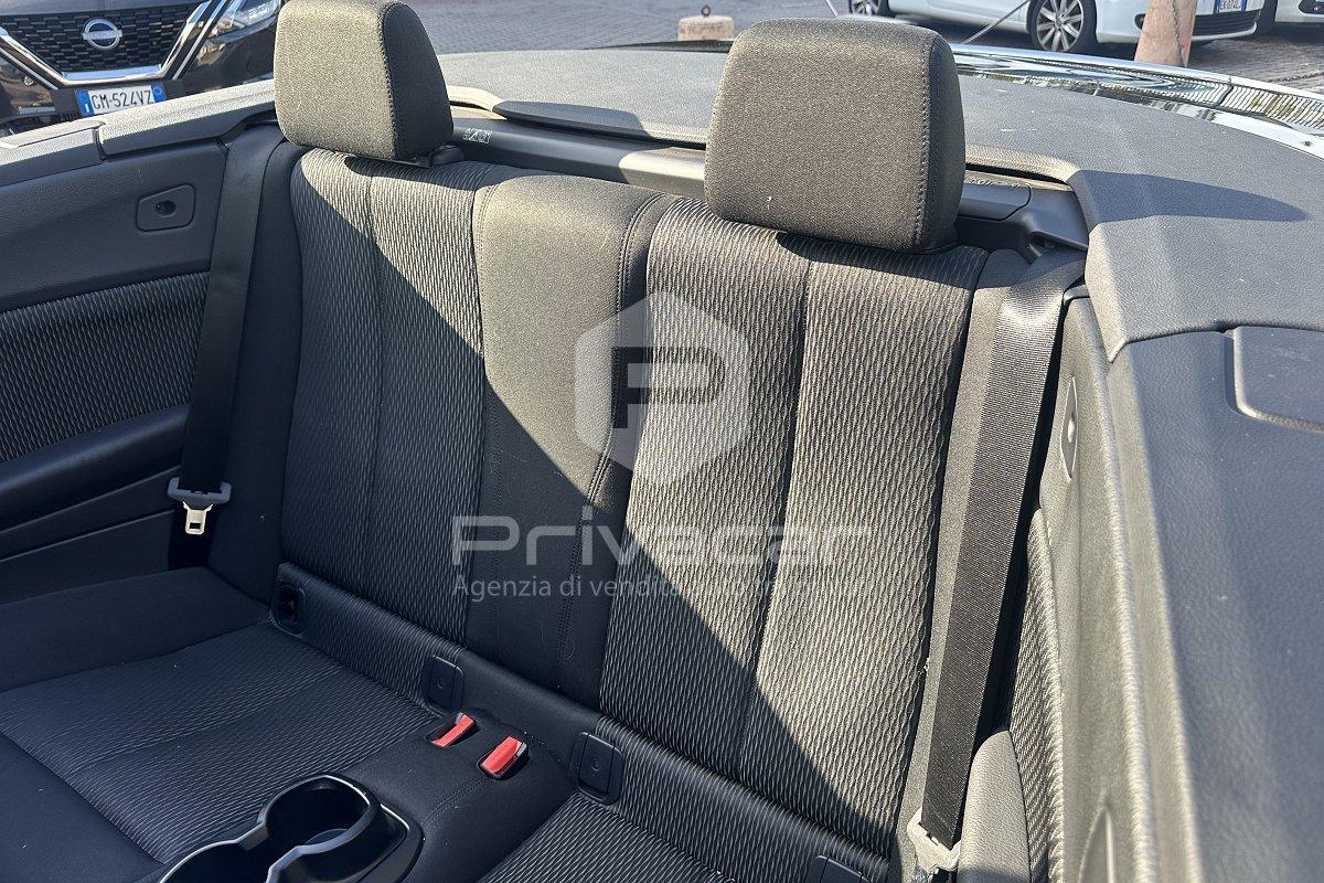 BMW 218i Cabrio Advantage