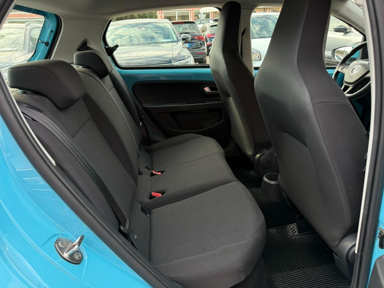 Volkswagen Up 1.0 Benz. Move Up! - 2021