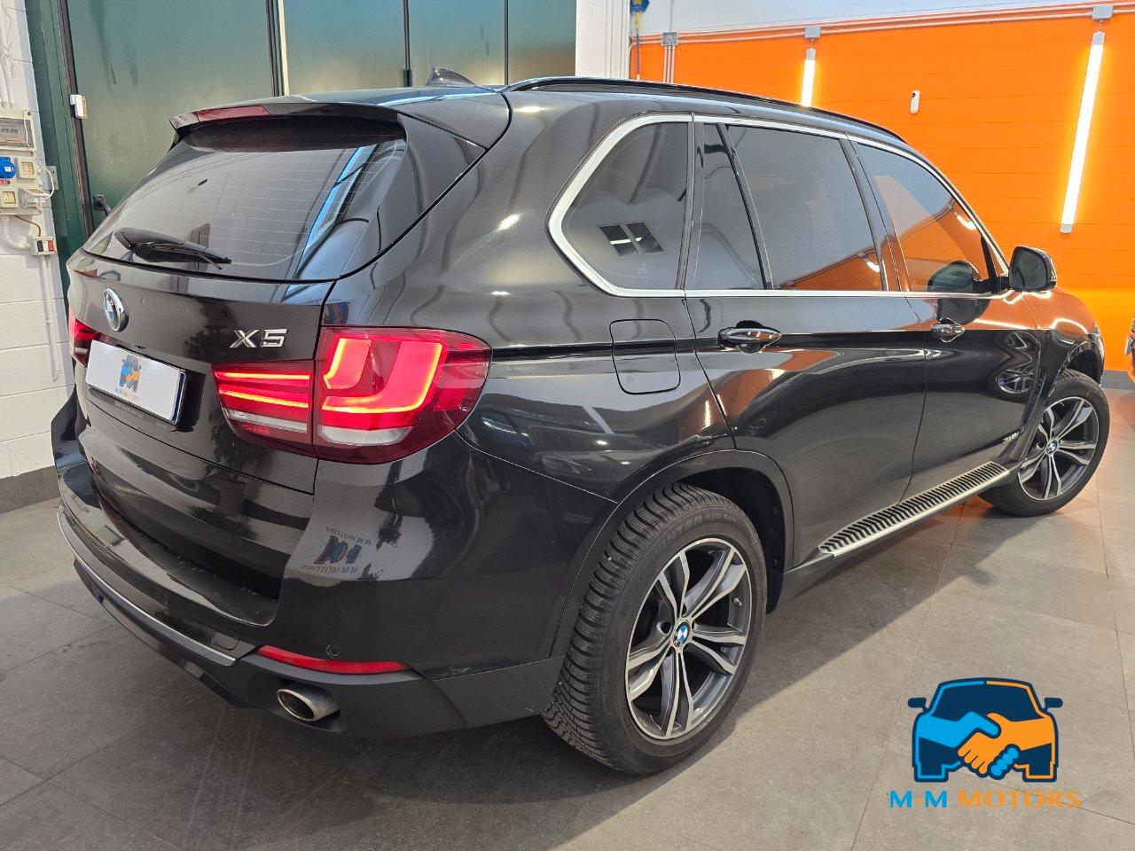 BMW X5 xdrive25d Luxury 218cv auto 7 POSTI