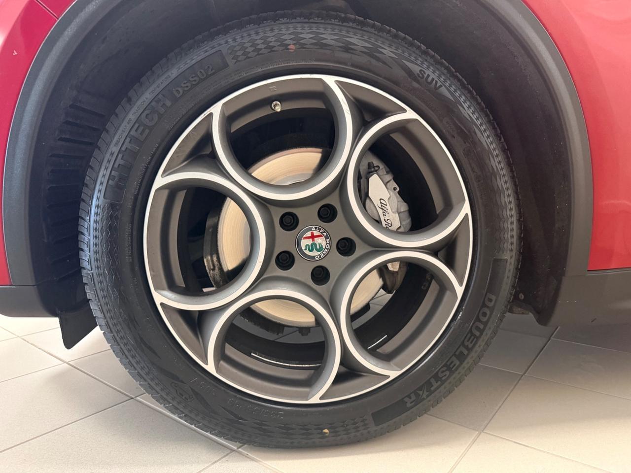 Alfa Romeo Stelvio 2.2 Turbodiesel 160 CV AT8 RWD Sport-Tech