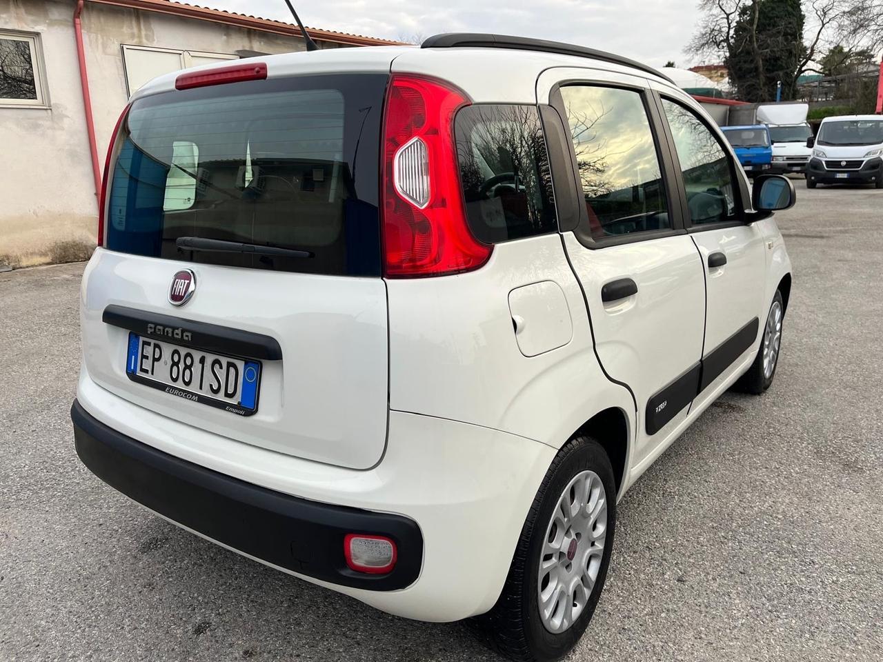 Fiat Panda -1.2 gpl-lounge-full-02/2013