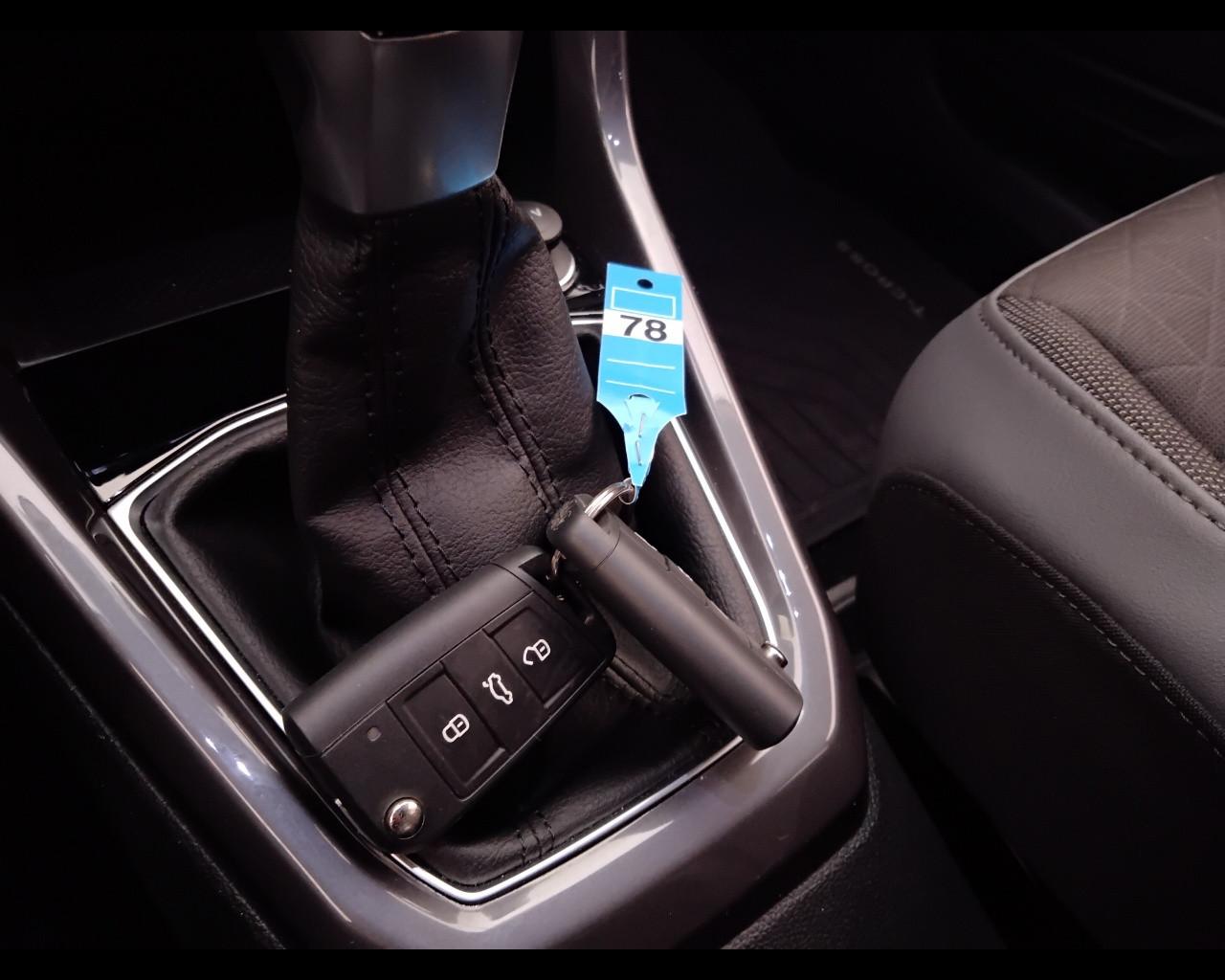 VOLKSWAGEN T-Cross 2019 - T-Cross 1.0 tsi Advanced 110cv