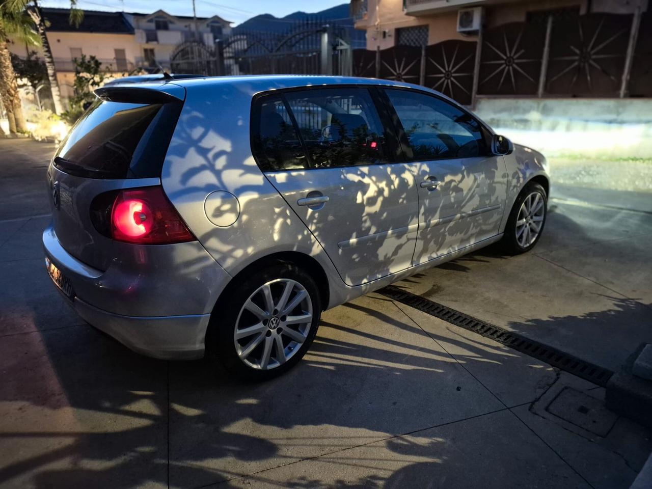 Volkswagen Golf 1.9 TDI DPF 5p. 5m. GT Sport
