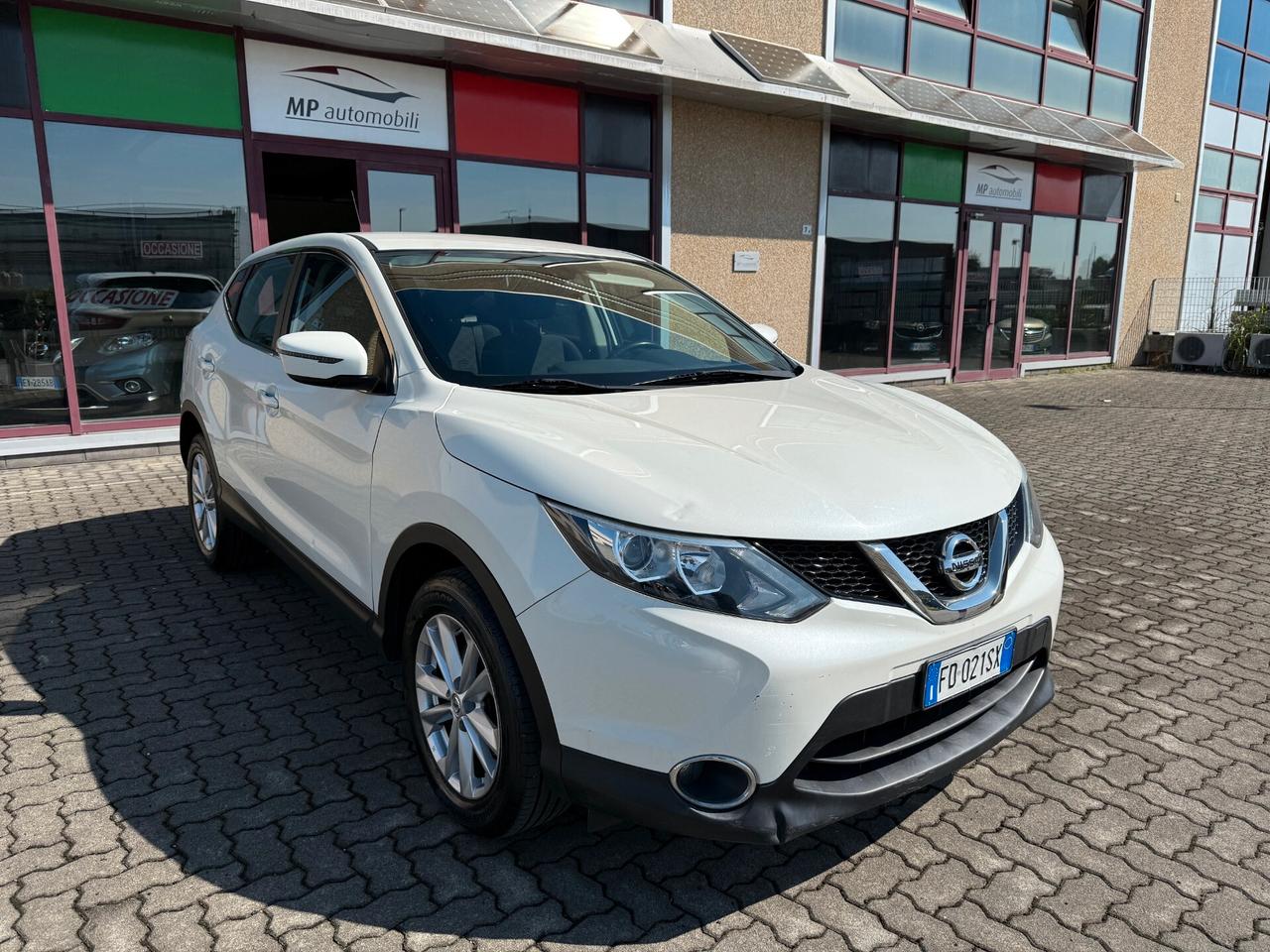 Nissan Qashqai 1.2 DIG-T Acenta, EURO6B,POCHI KM
