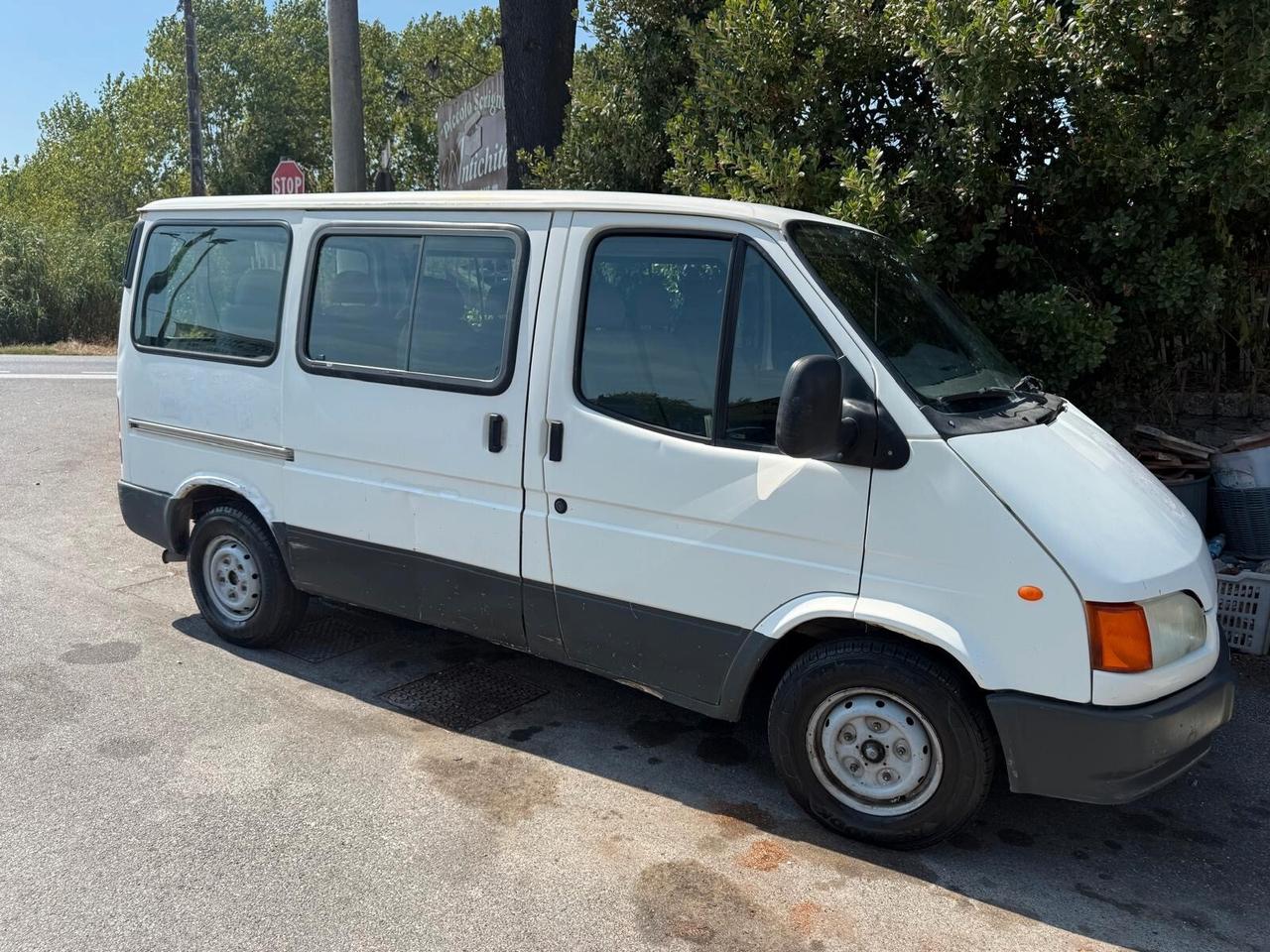 Ford Transit/Tourneo Transit 100 2.5 D PC Combi
