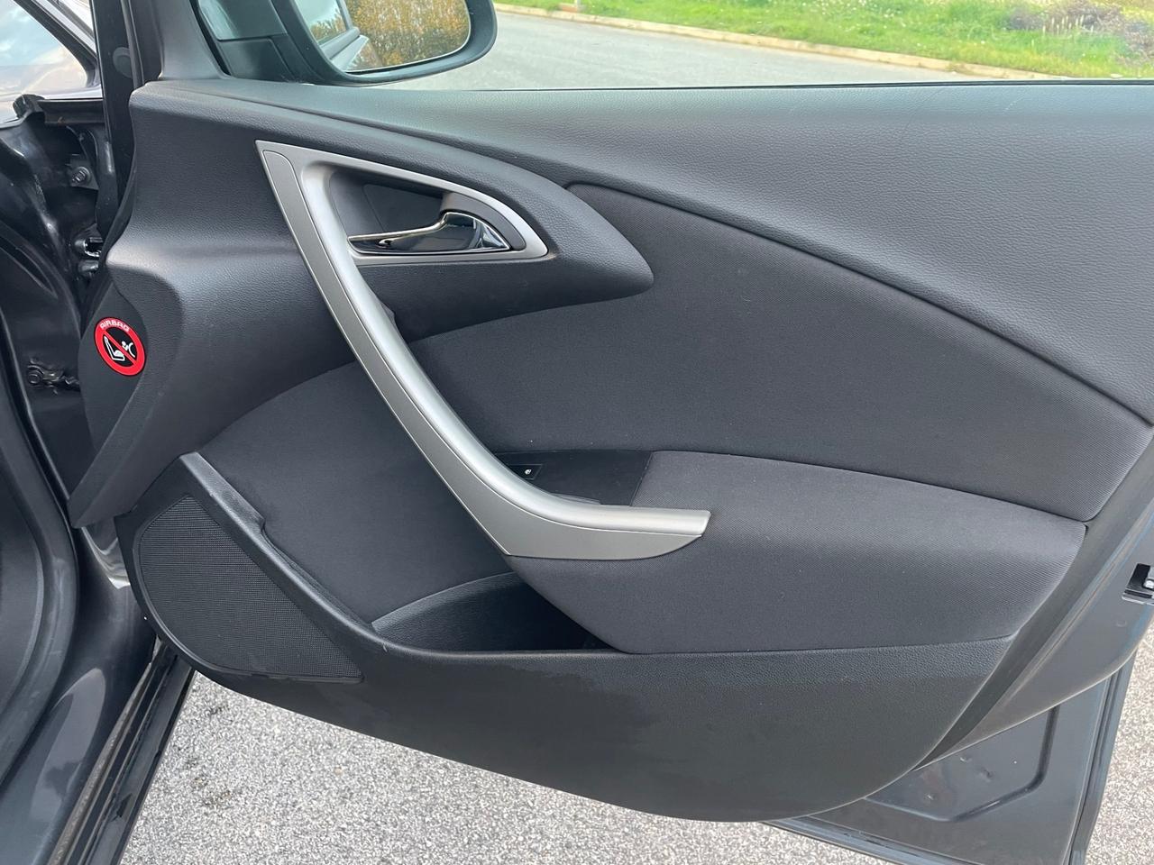 Opel Astra 1.7 CDTI 110CV 5 porte