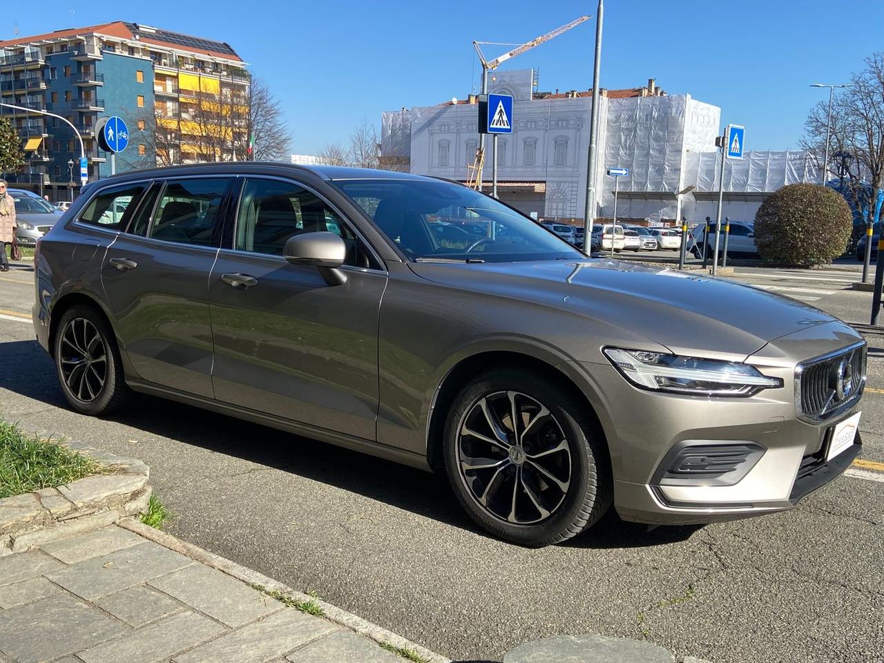 Volvo V60 2.0 D3 Momentum Business Pro