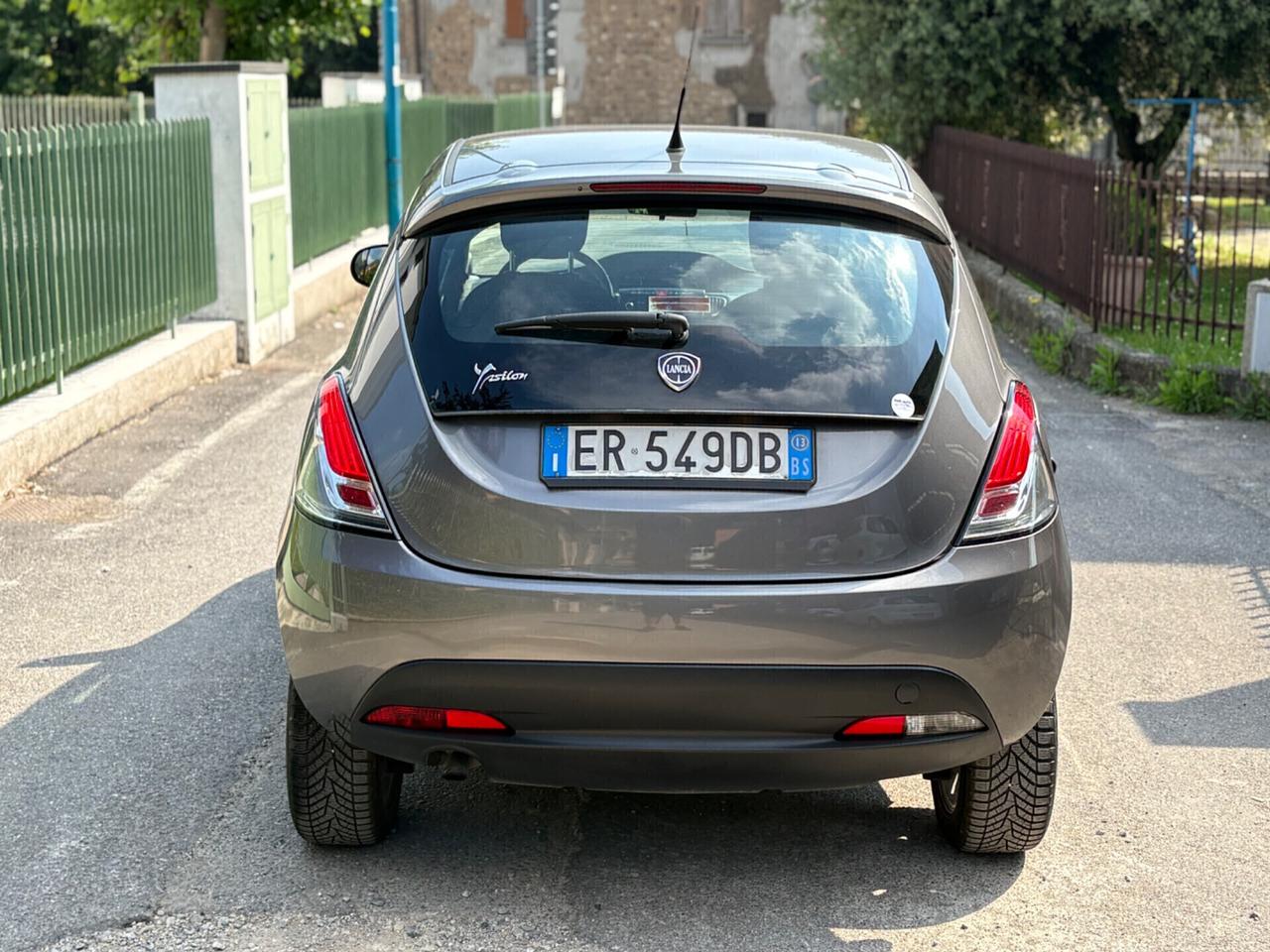Lancia Ypsilon 0.9 TwinAir Metano Ecochic Gold 2013