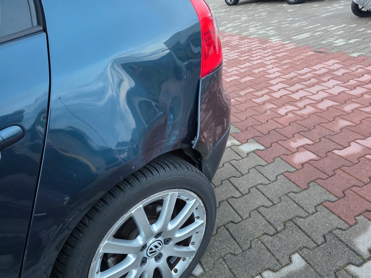 Volkswagen Golf 2.0 16V TDI 4x4 vista provata piaciuta