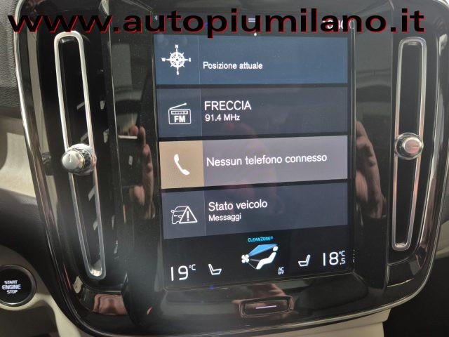 VOLVO XC40 T5 Recharge Plug-in Hybrid Inscription