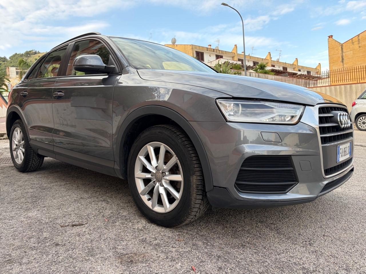 Audi Q3 2.0 TDI 150 CV Sport ok certificati !!!
