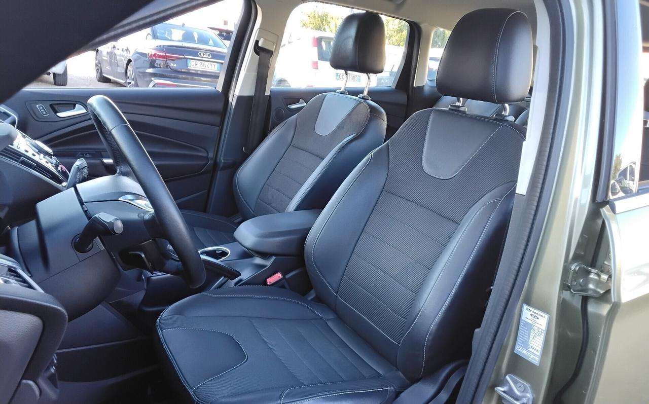 Ford Kuga 2.0 TDCI 150 CV S&S 4WD Powershift Titanium