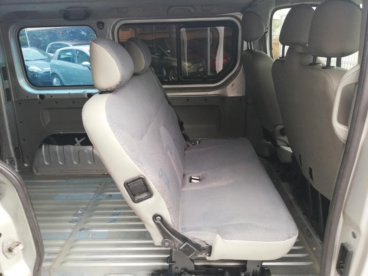 Renault Trafic 1.9 dCi/100CV PC-TN Combi 6 Posti