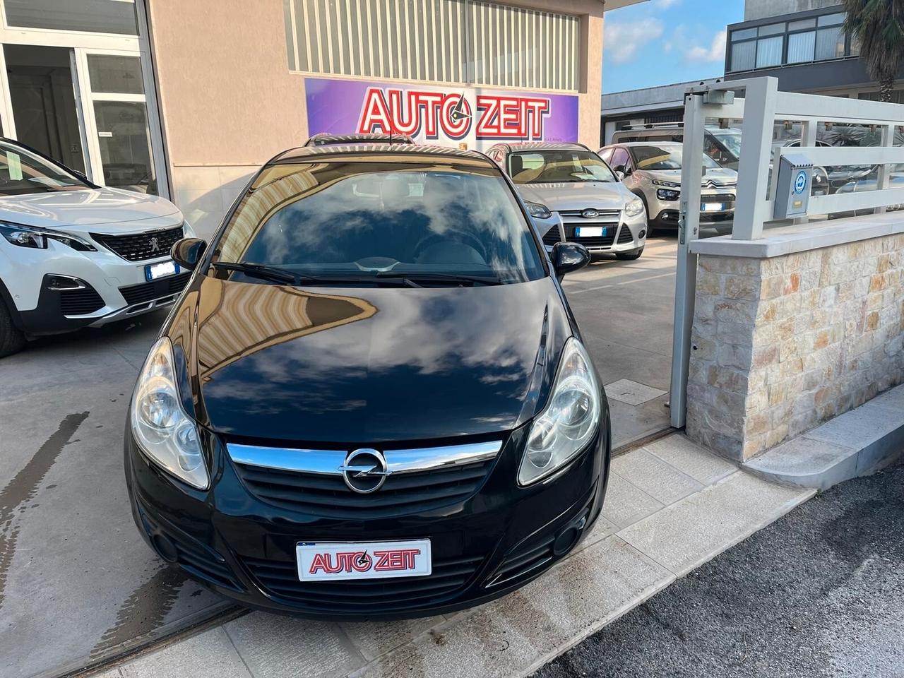 Opel Corsa 1.2 5 porte Cosmo