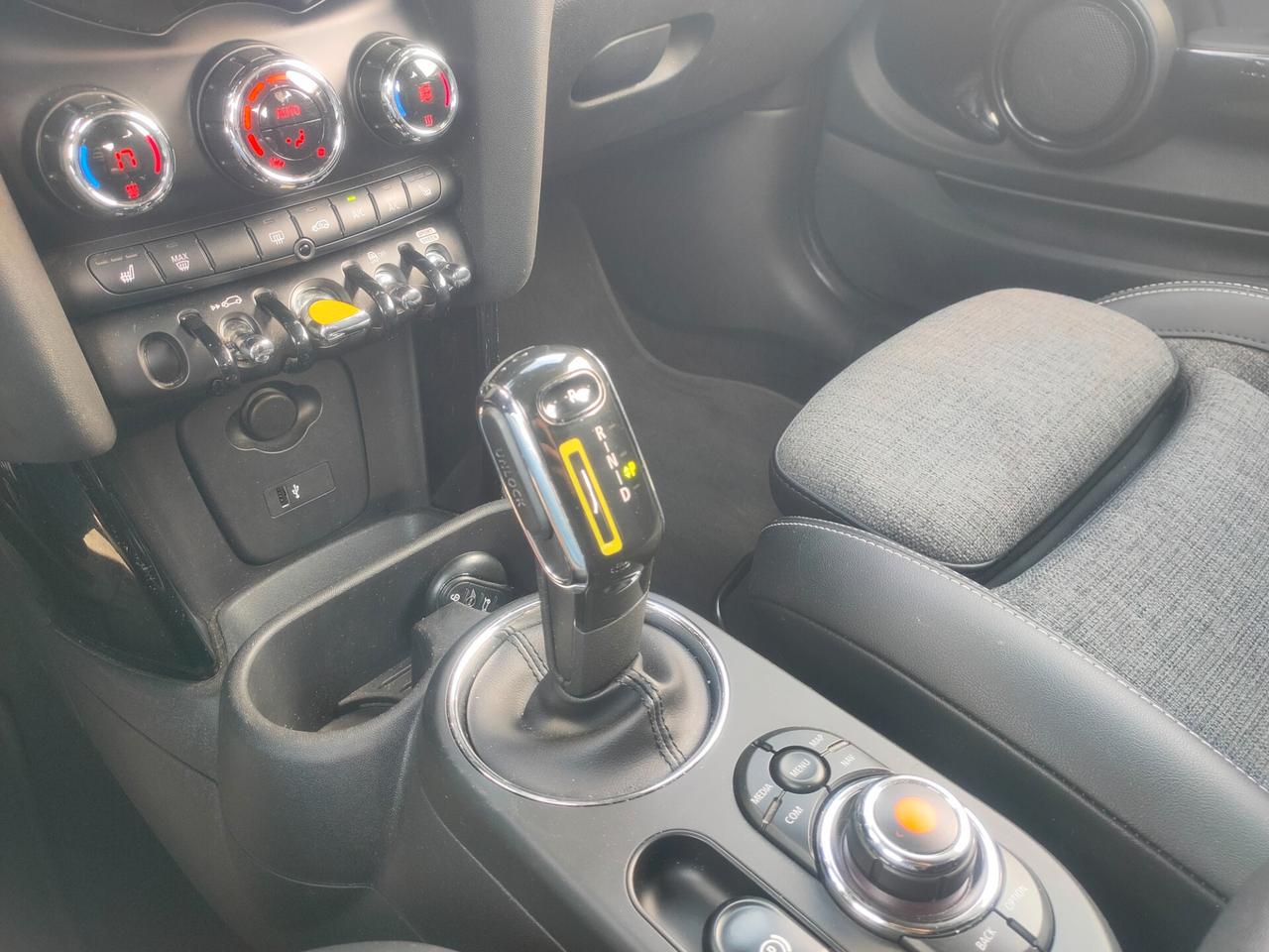 Mini Full Electric Cooper SE NEOPATENTATI