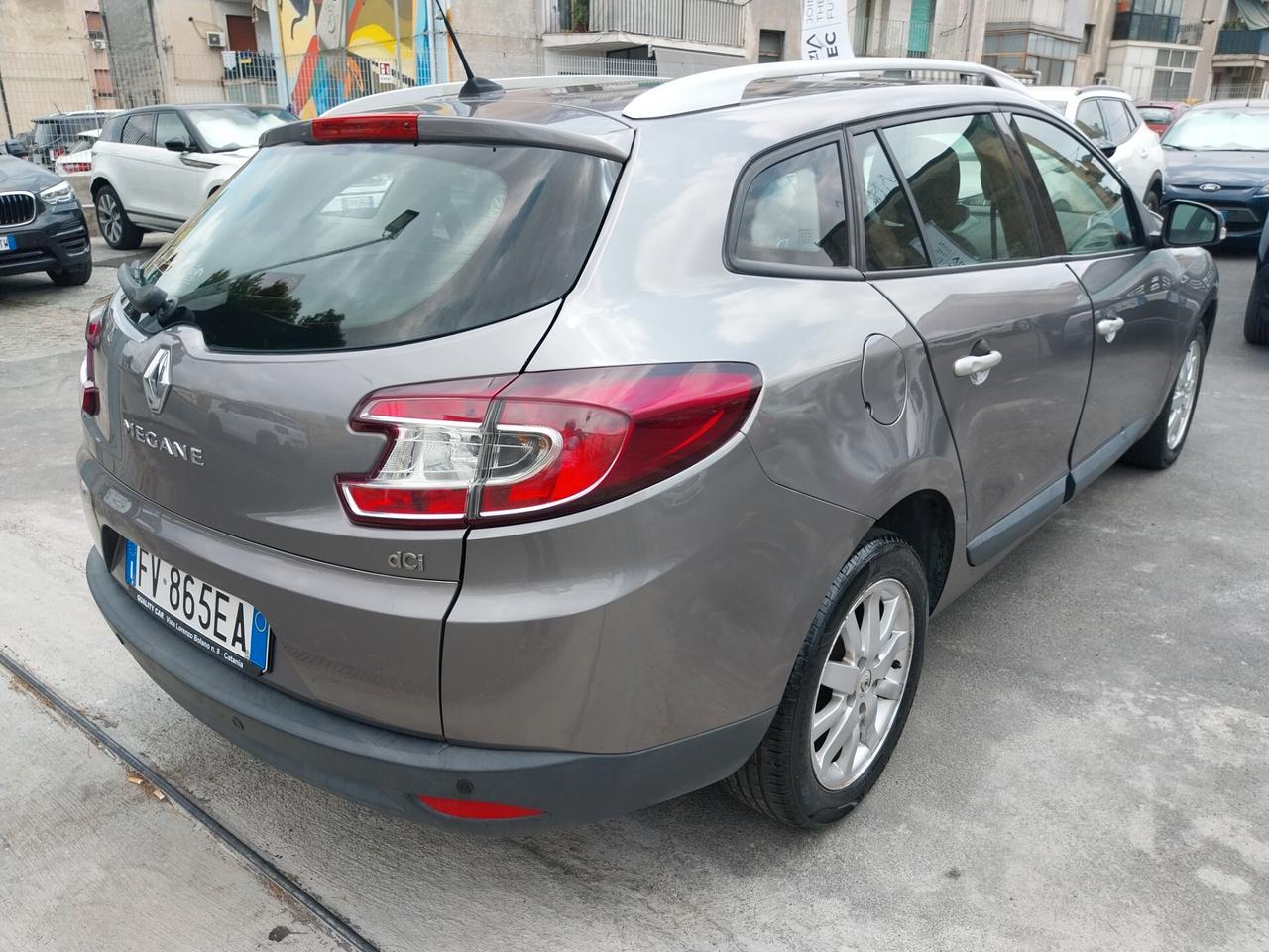 RENAULT MEGANE 1.5 DIESEL STATION WAGON 2011