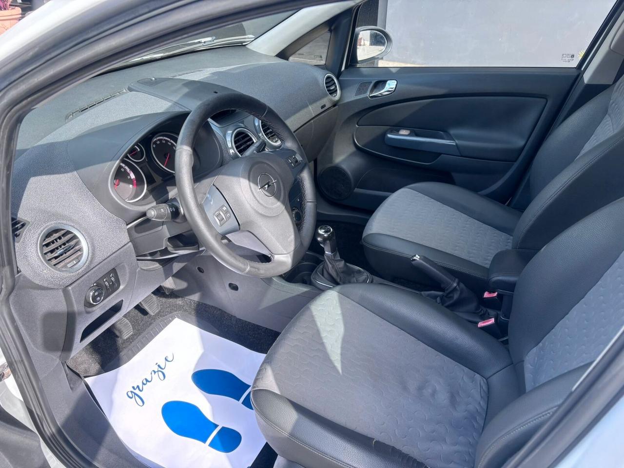 Opel Corsa 1.2 5 porte Cosmo