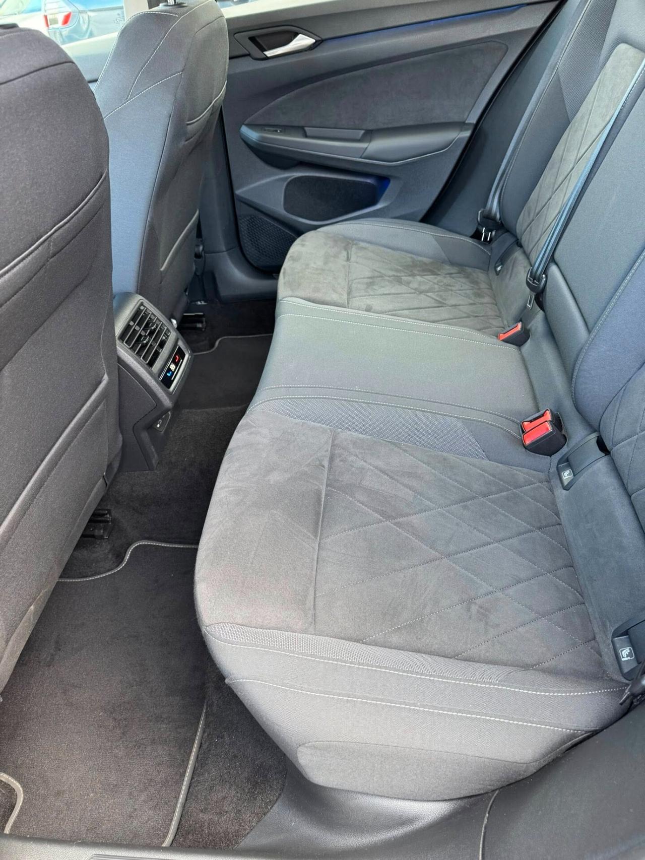 Volkswagen Golf 2.0 TDI 150 CV DSG SCR Style