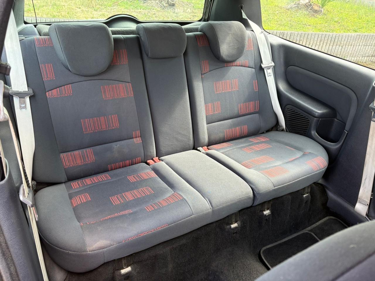 Renault Clio 1.2 16V cat 3 porte Luxe Privilège