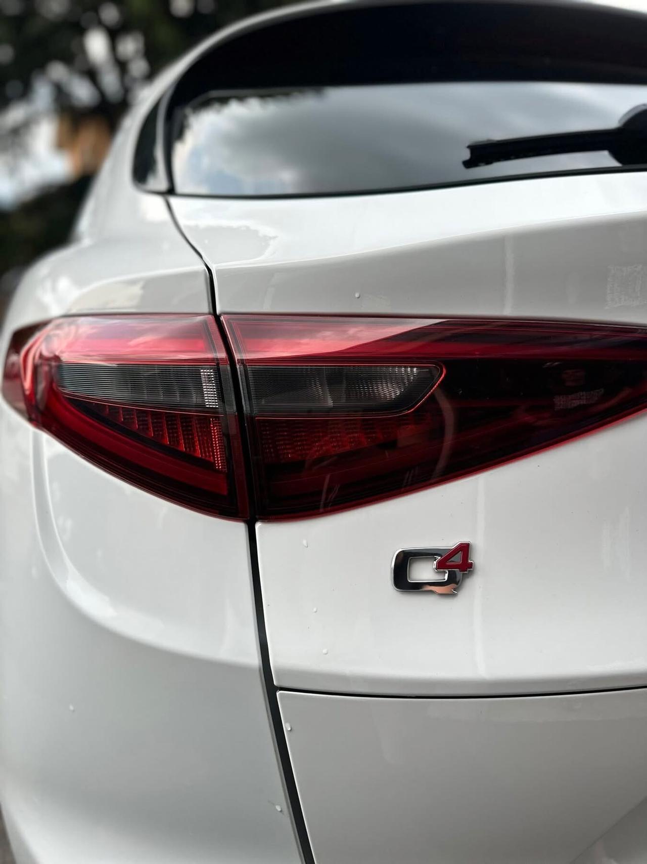 Alfa Romeo Stelvio 2.2 Turbodiesel 210 CV AT8 Q4 Super
