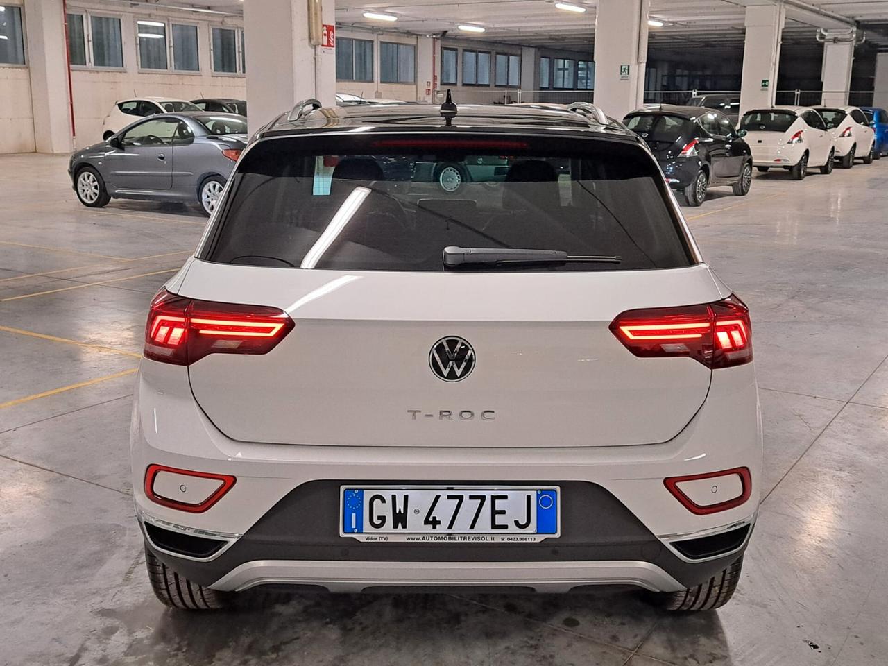 Volkswagen T-Roc 1000 TSI 116CV Style Km.0 Bi-colore Bianco/Nero