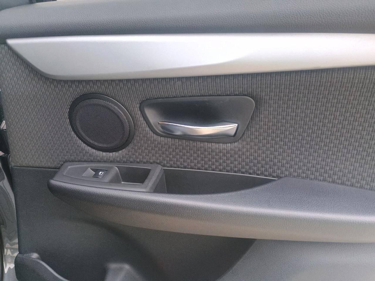 Bmw 216 218d Active Tourer Advantage