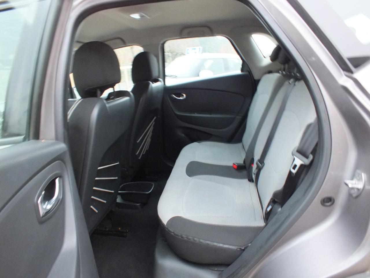 RENAULT CAPTUR 110 CV- RETROCAMERA-NAVI-