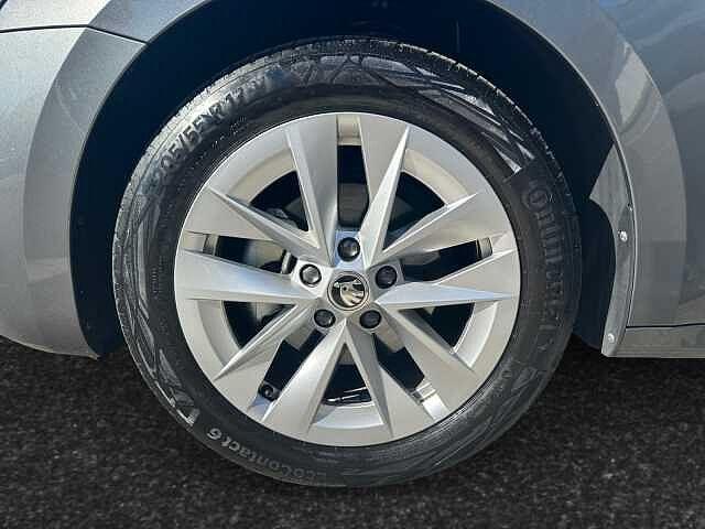SKODA Octavia 2.0 TDI 150 CV DSG Wagon Executive