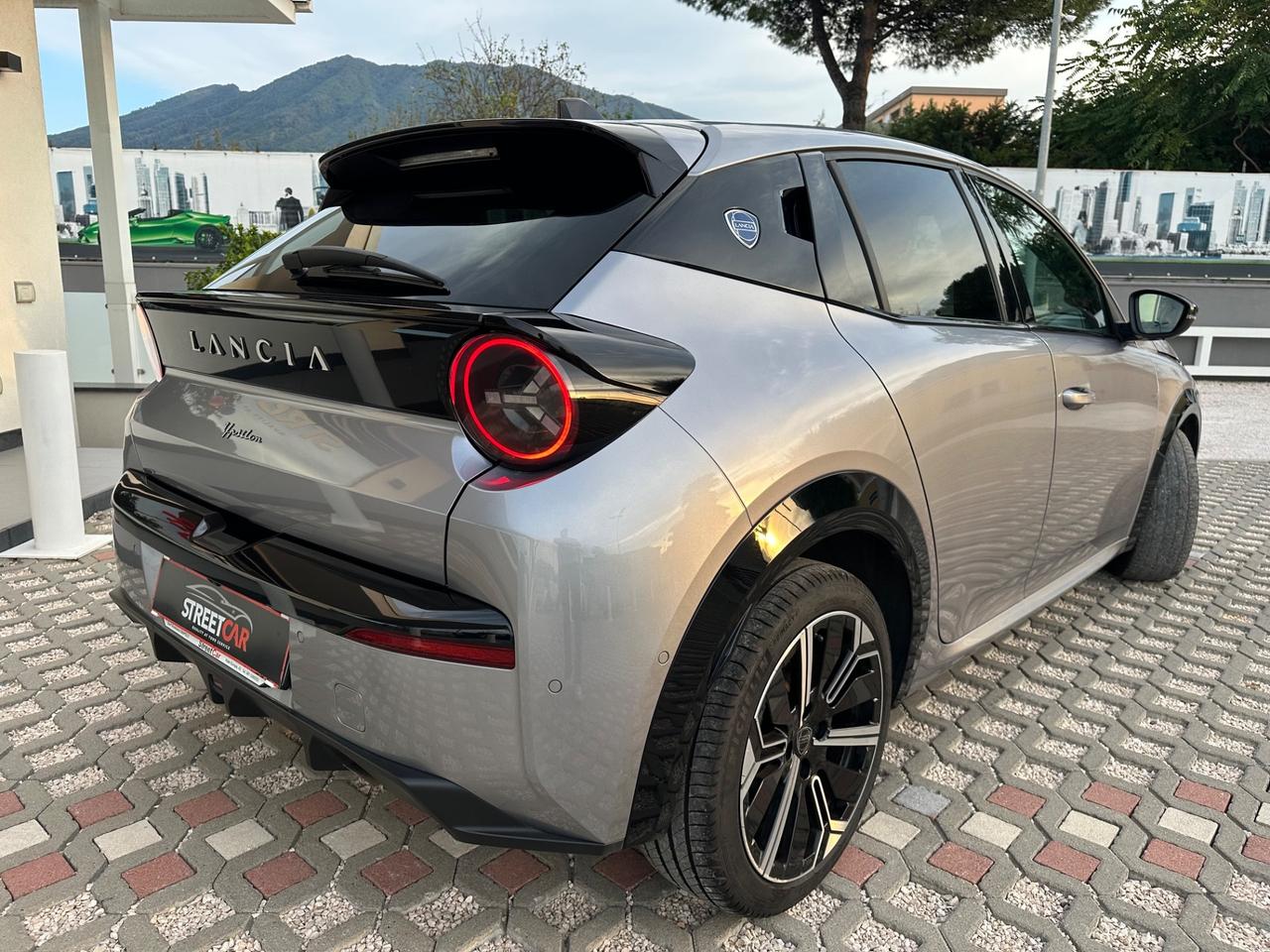 Lancia Ypsilon Hybrid e-DCT LX