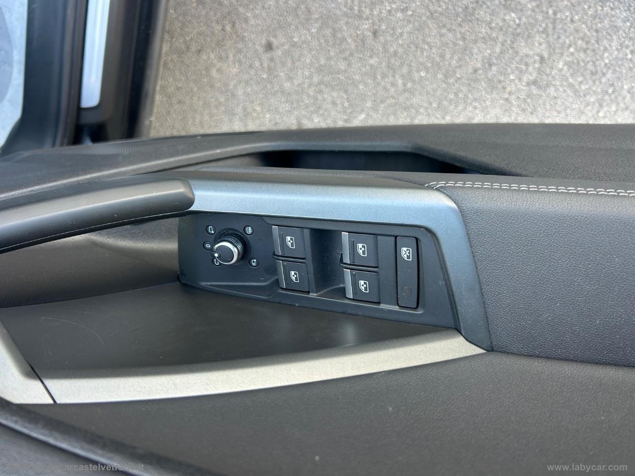 AUDI Q3 SPB 35 TDI S tronic Identity Black