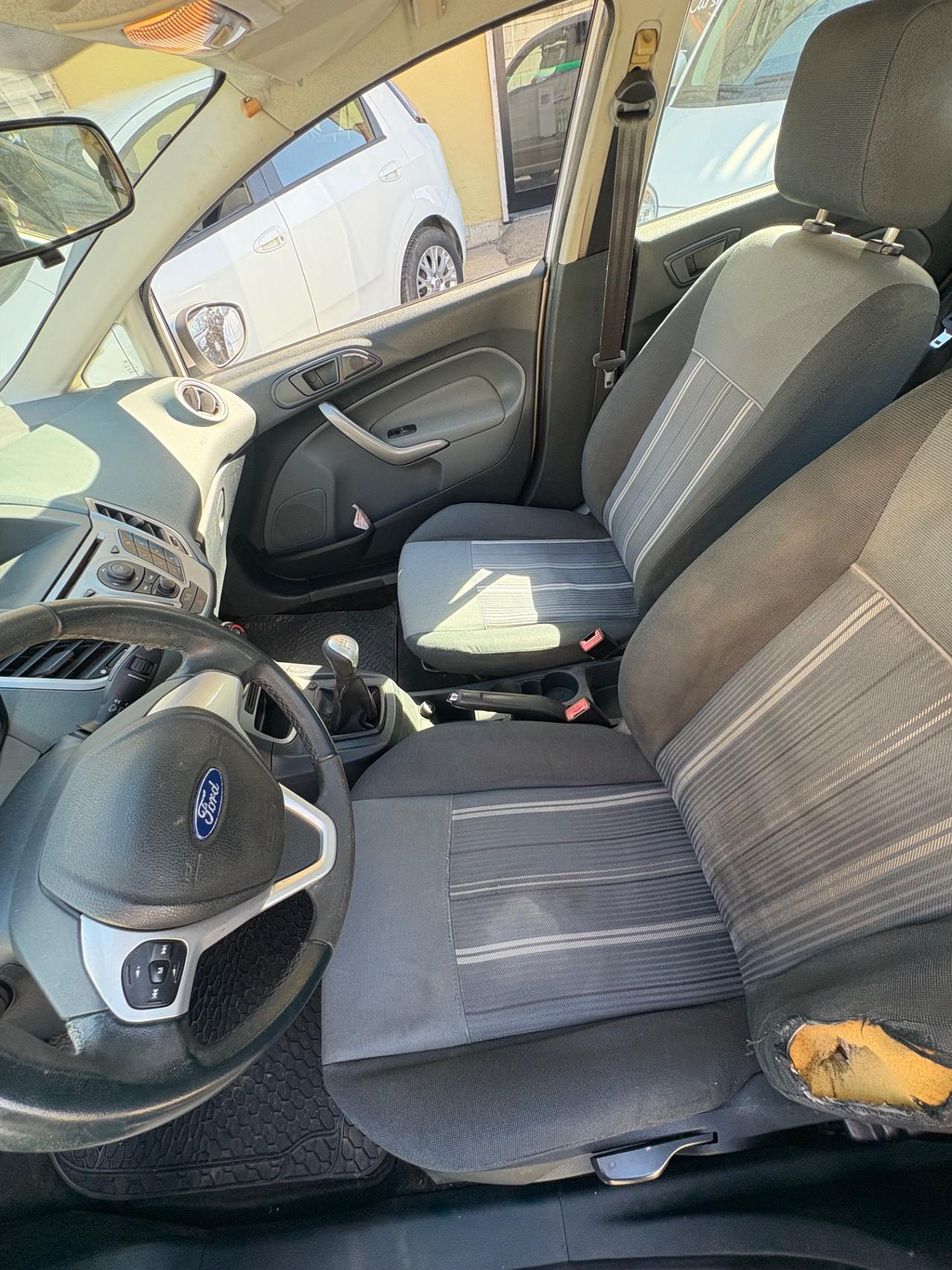 Ford Fiesta 1.4 TDCi 5p. Titanium