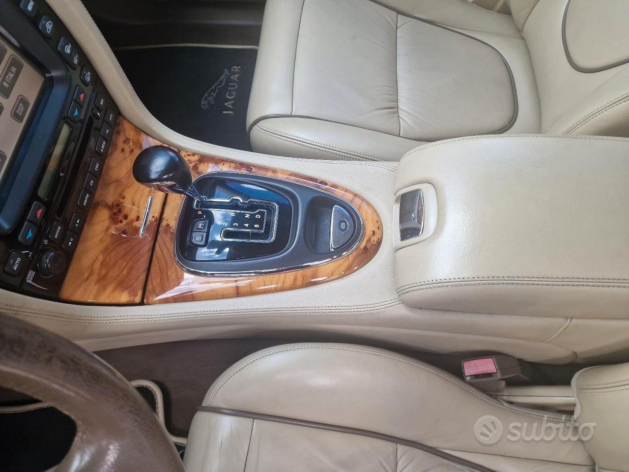 Jaguar XJ 2.7d SOVEREIGN-CERCHI 19"/PELLE BEIGE