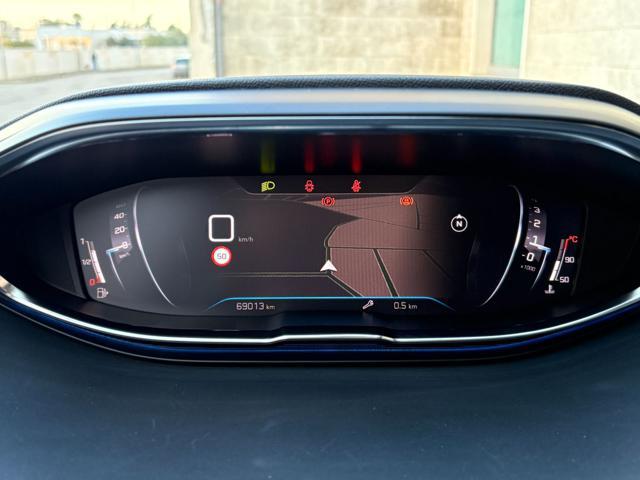 PEUGEOT 3008 1.5 BlueHDi 130 S&S Active Business