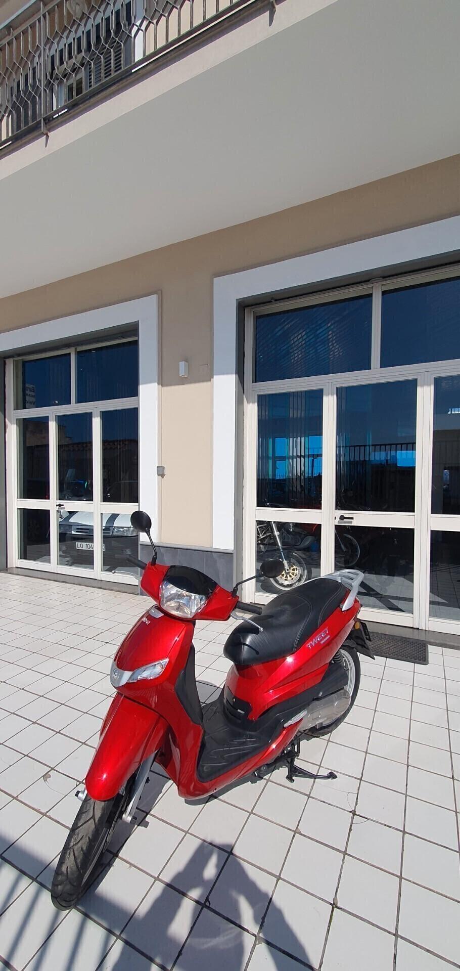 Peugeot Tweet 50 Evo 2 solo 2 mila km Originali