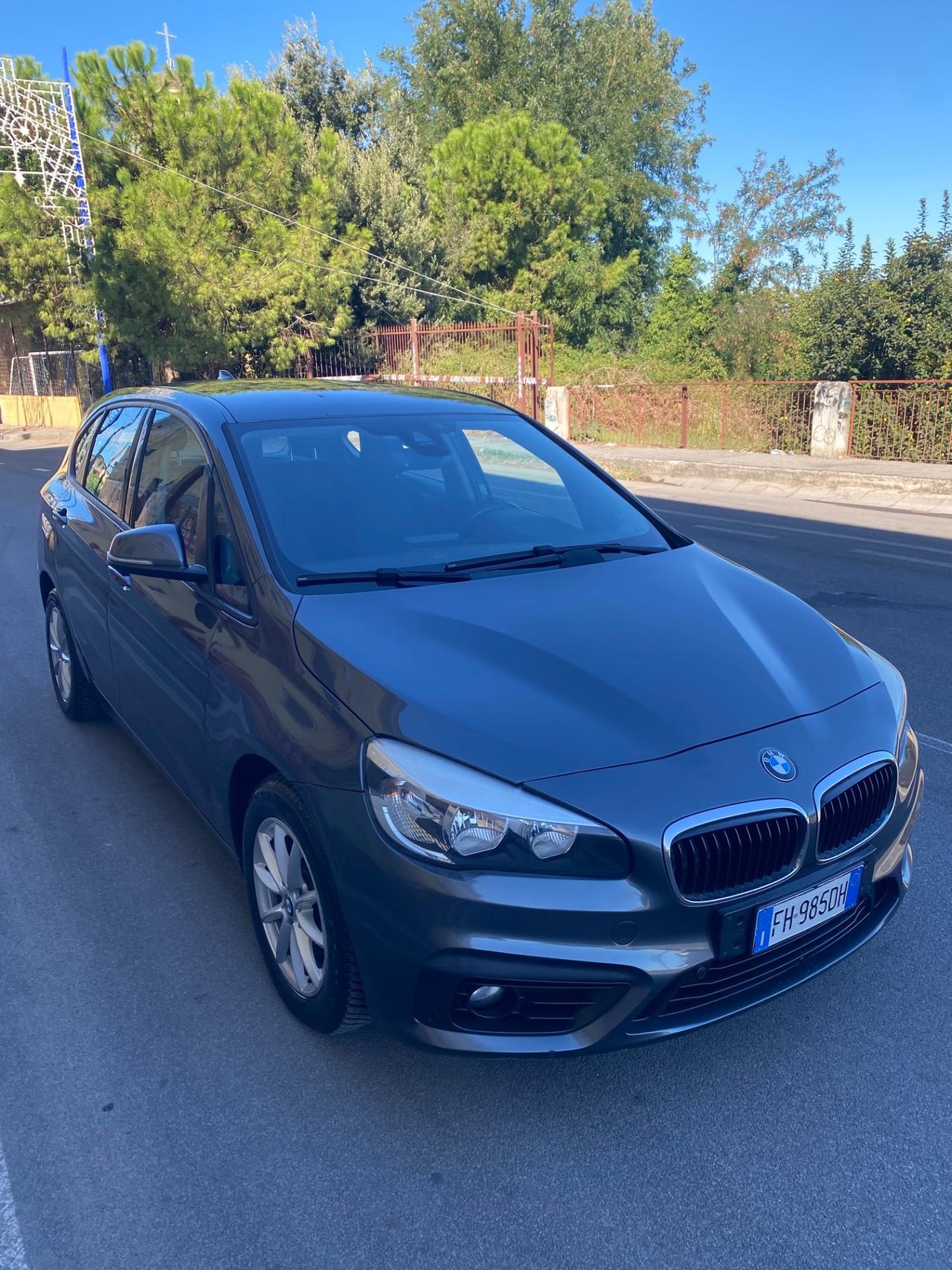 Bmw 216d Anno 2017 Full Navi Led Xeno