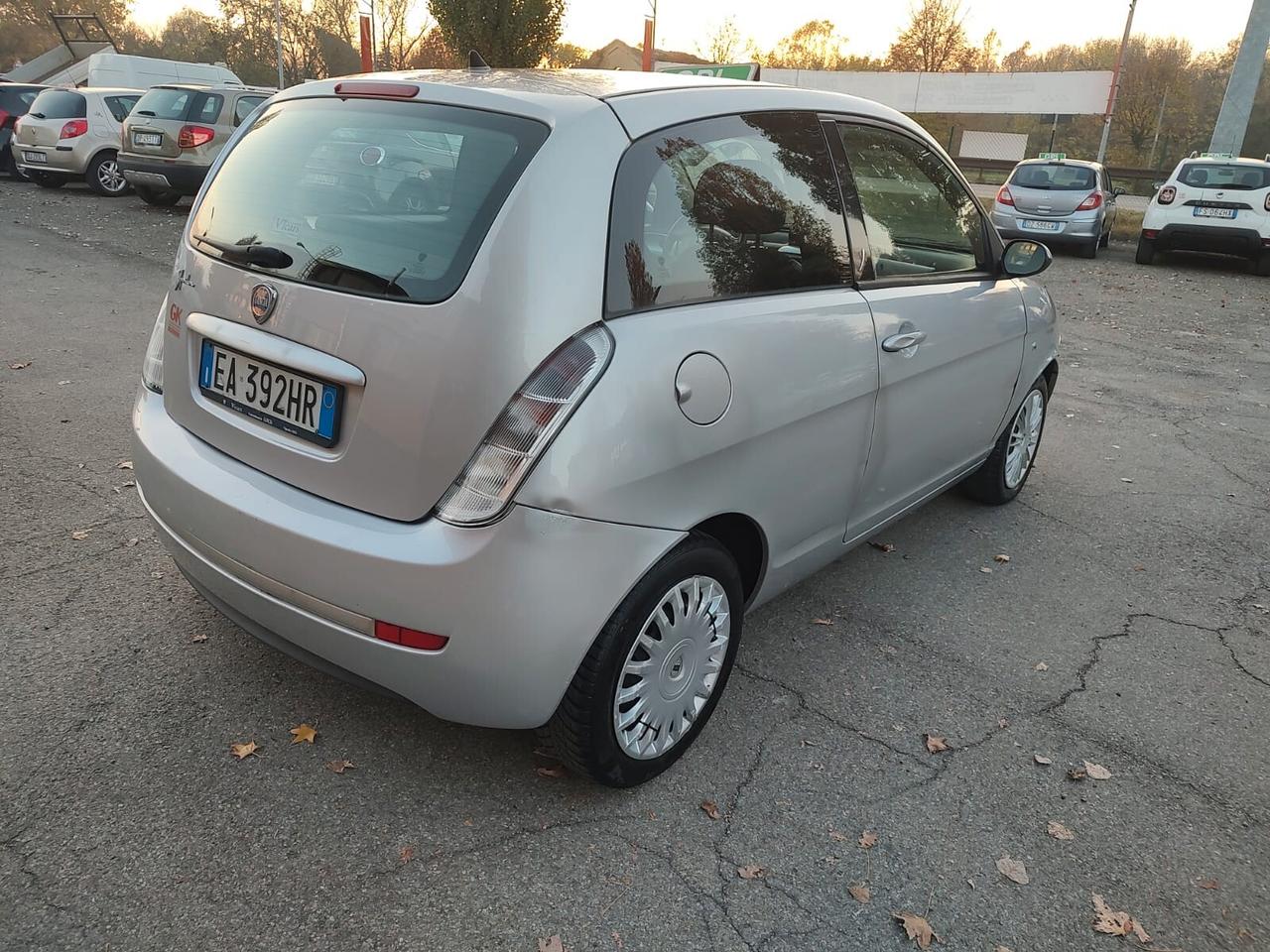 Lancia Ypsilon 1.4 Argento Ecochic GPL CON SCADENZA NEL 2028, OK NEOPATENTATI