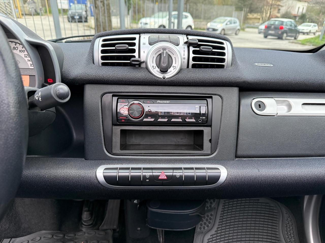 Smart ForTwo 1.0 MHD 70 CV Cabrio Passion