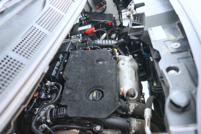 PEUGEOT Traveller BlueHDi 100 Compact Business 9 POSTI