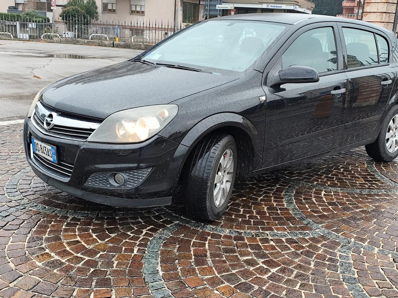 Opel Astra 1.4 16V Twinport 5 porte Enjoy