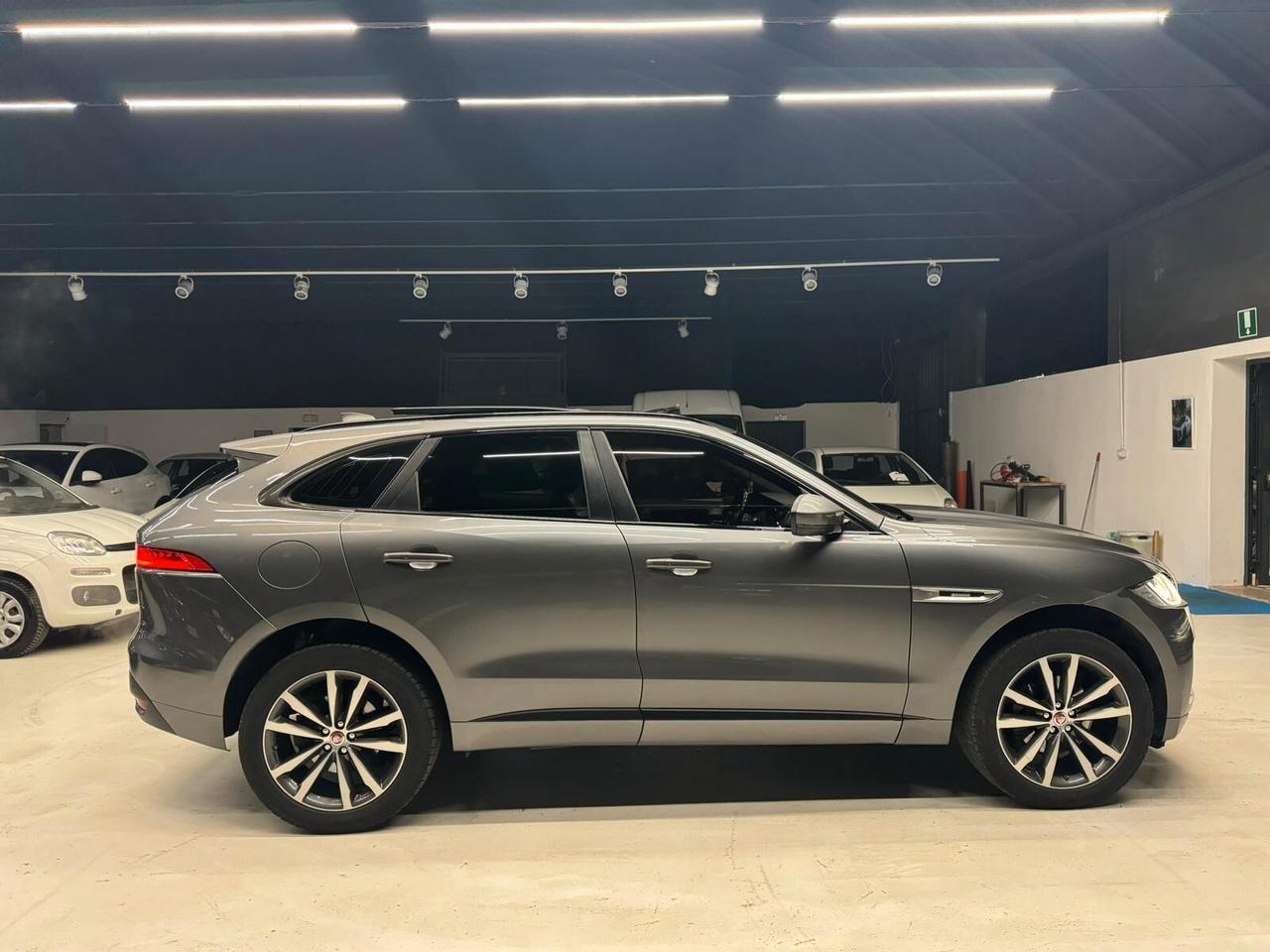 Jaguar F-Pace