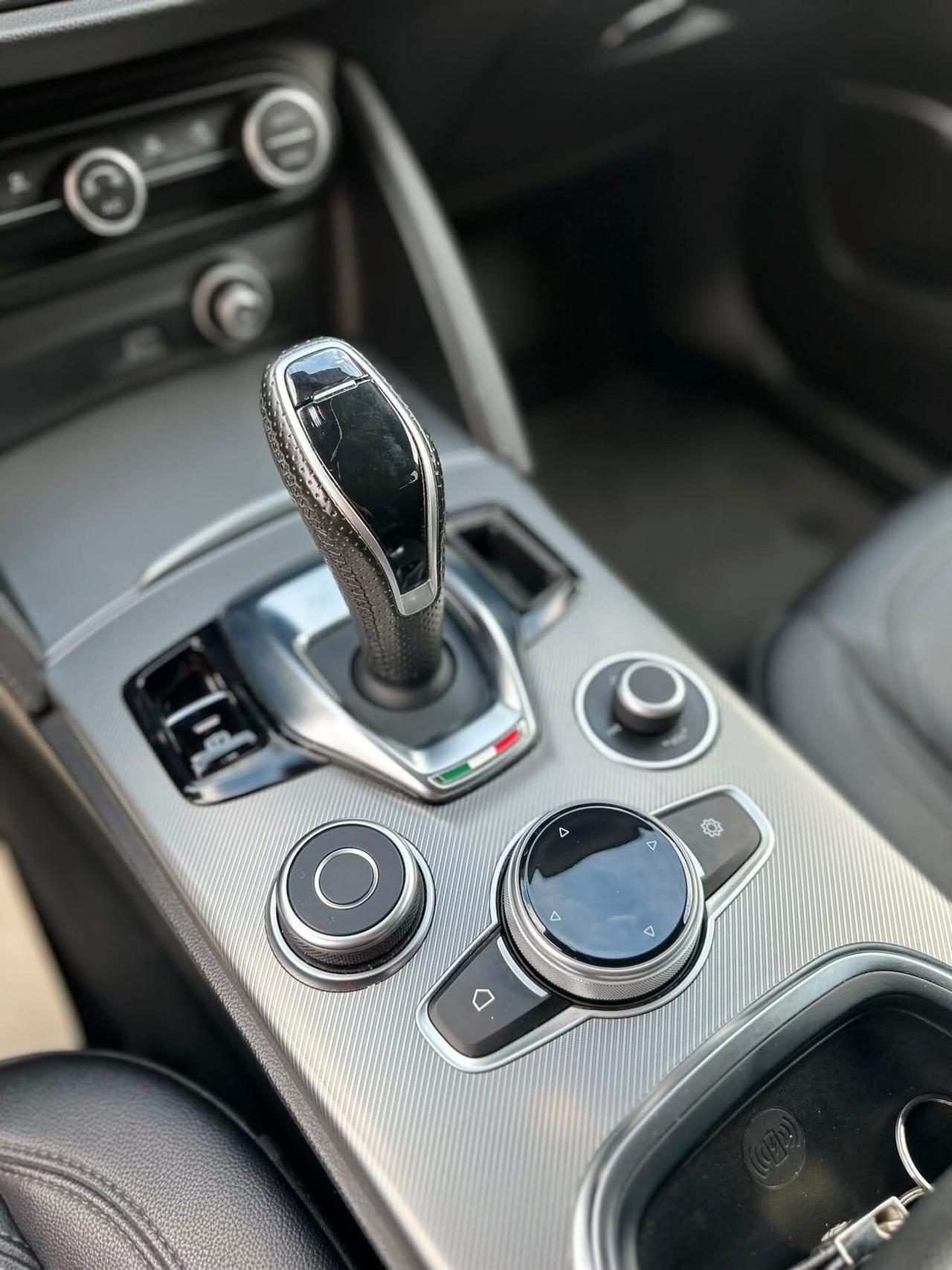 Alfa Romeo Stelvio 2.2 Turbodiesel 190 CV AT8 Q4 Business