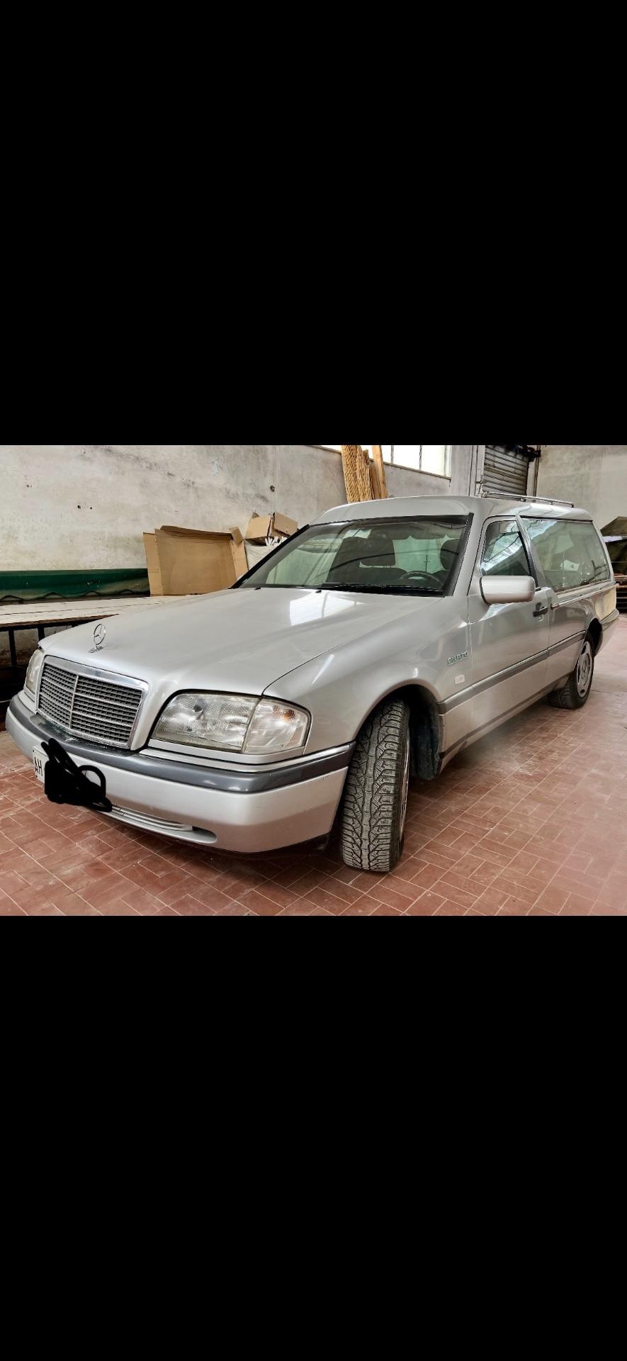 Mercedes-benz C 220 diesel Carro Funebre Pilato