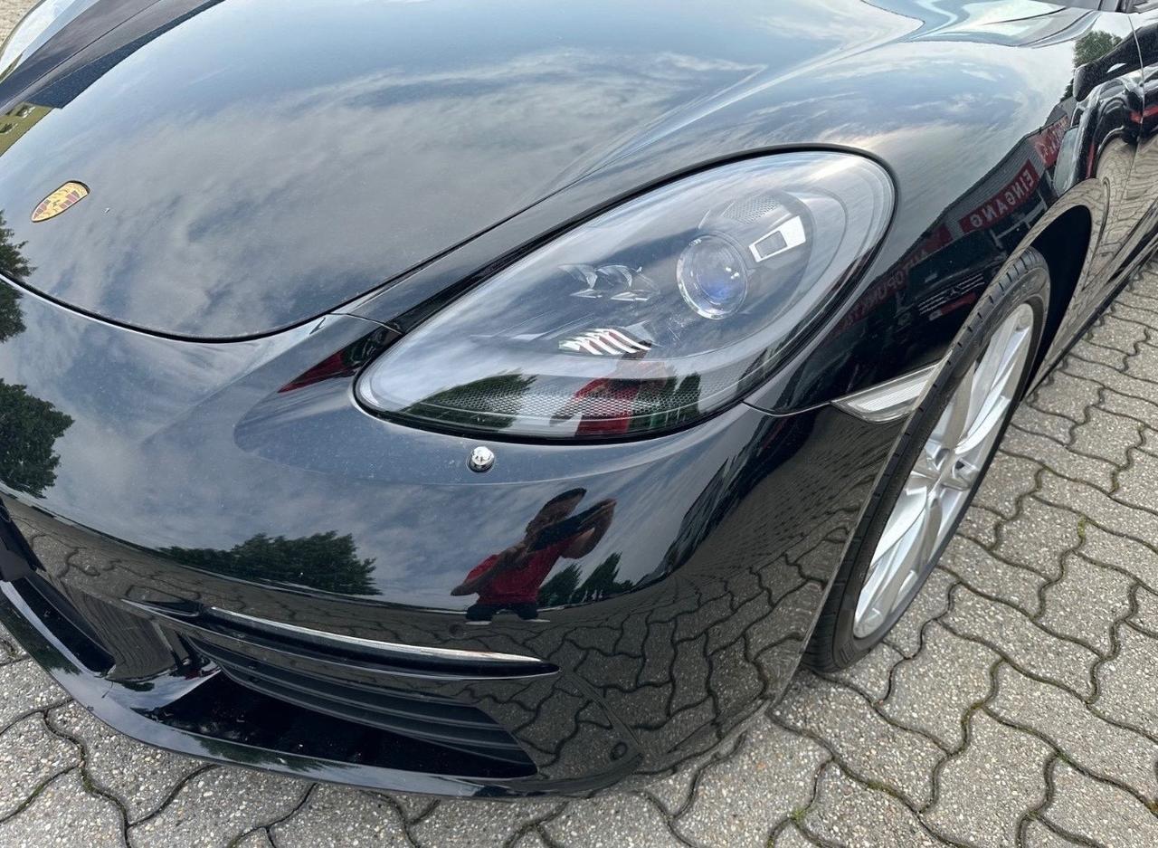 Porsche 718 Spyder Boxster 2.0 T