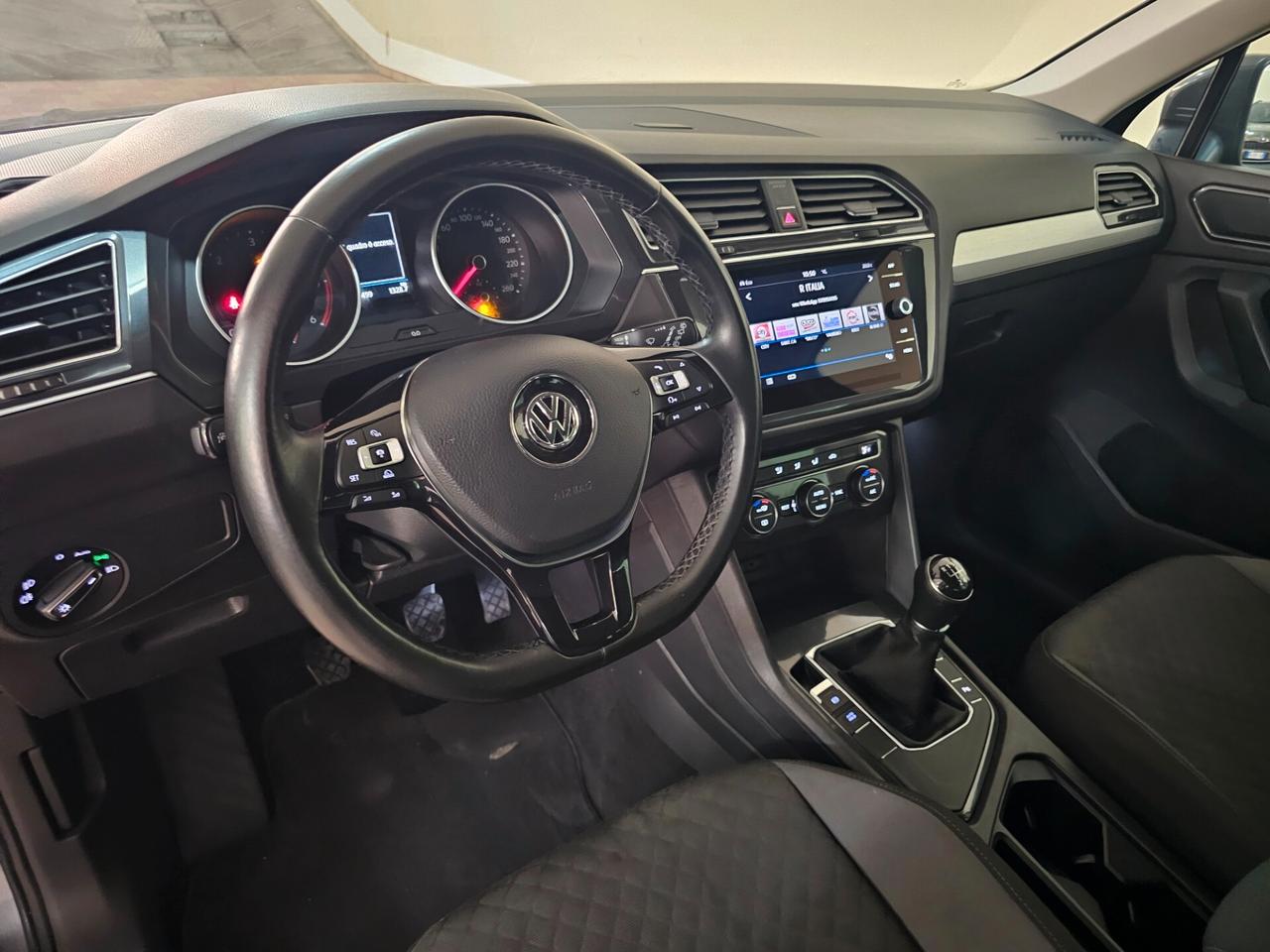 Volkswagen Tiguan 1.6 TDI SCR R LINE BlueMotion Technology